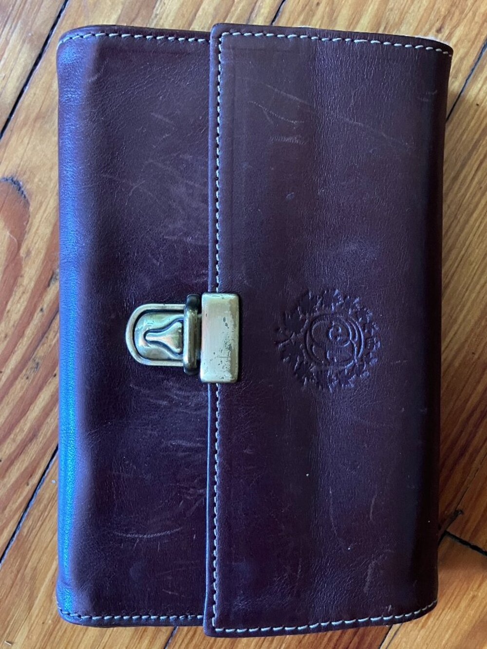 Vintage Roots x Canadian Pacific Leather Passport Wallet - Made in Canada